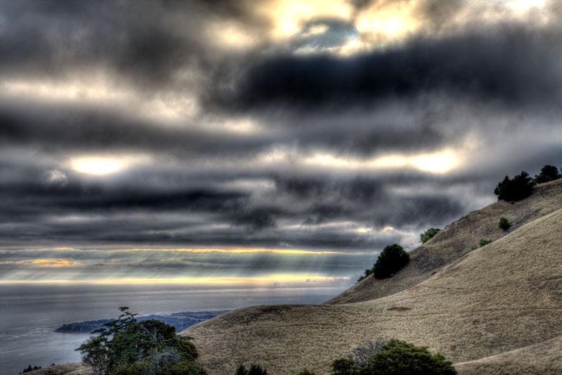 IMAGE: http://www.firemaplephotography.com/potn/080509.jpg